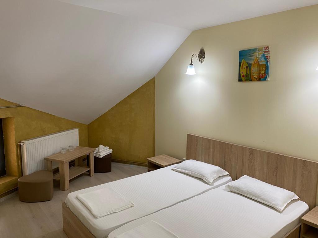 Pensiunea Casa Soarelui Simian Habitación foto